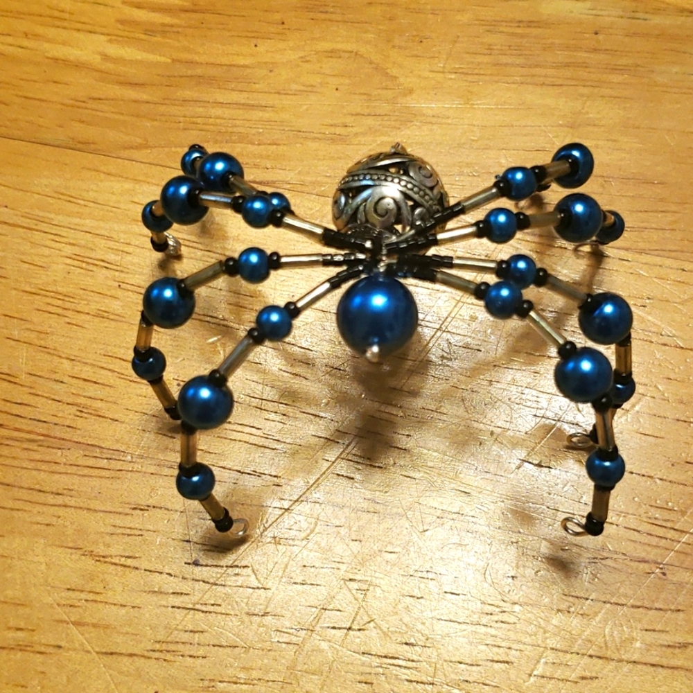 Pearl beaded spider